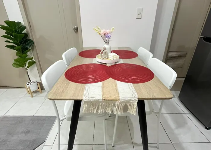 Family-friendly 2br Unit - Near To Everything *