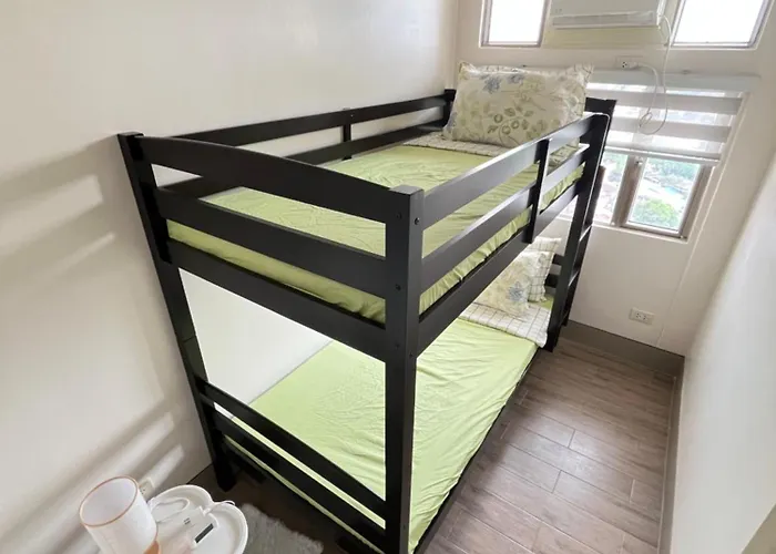 Family-friendly 2br Unit - Near To Everything Apartment *