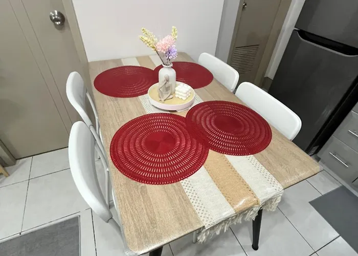 Family-friendly 2br Unit - Near To Everything Apartment *